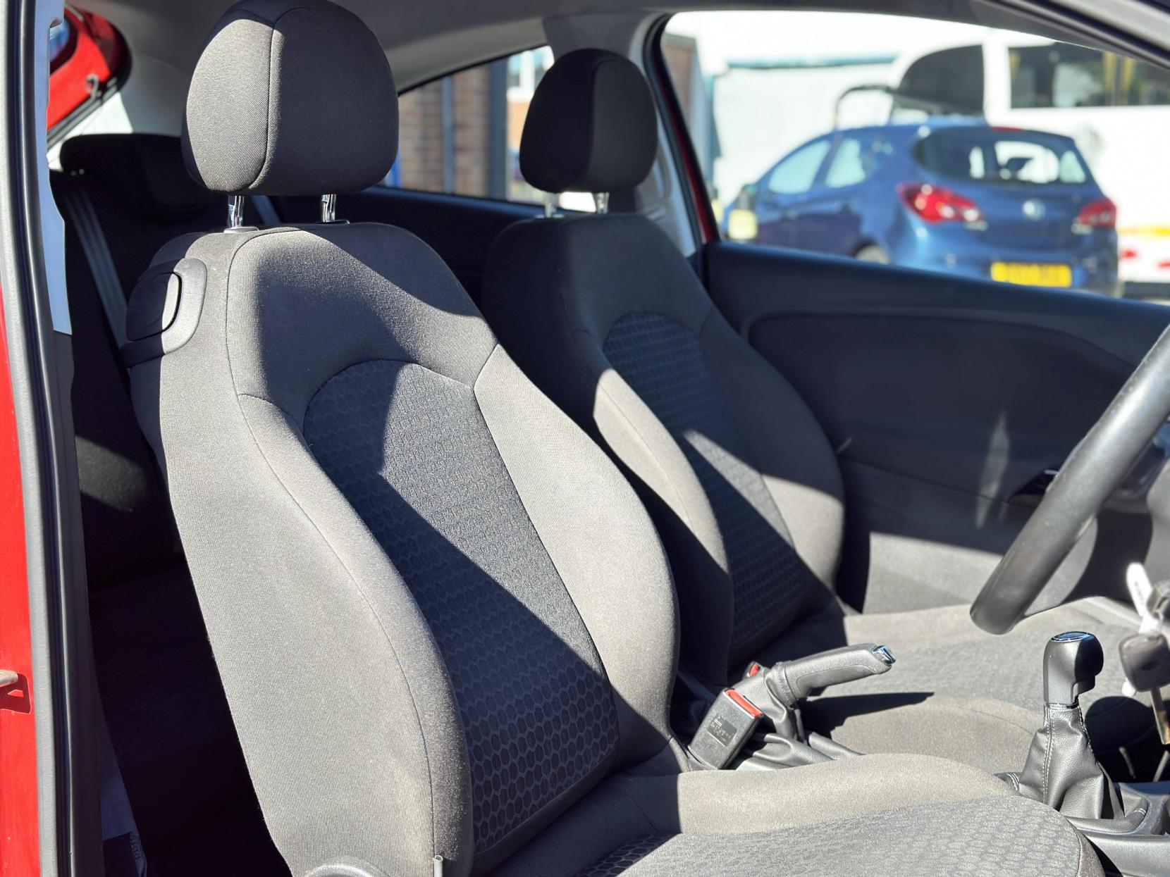 Vauxhall Corsa 1.4i ecoFLEX Sting Hatchback 3dr Petrol Manual Euro 6 (75 ps)