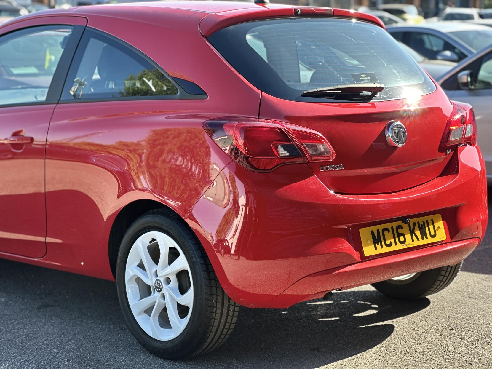 Vauxhall Corsa 1.4i ecoFLEX Sting Hatchback 3dr Petrol Manual Euro 6 (75 ps)