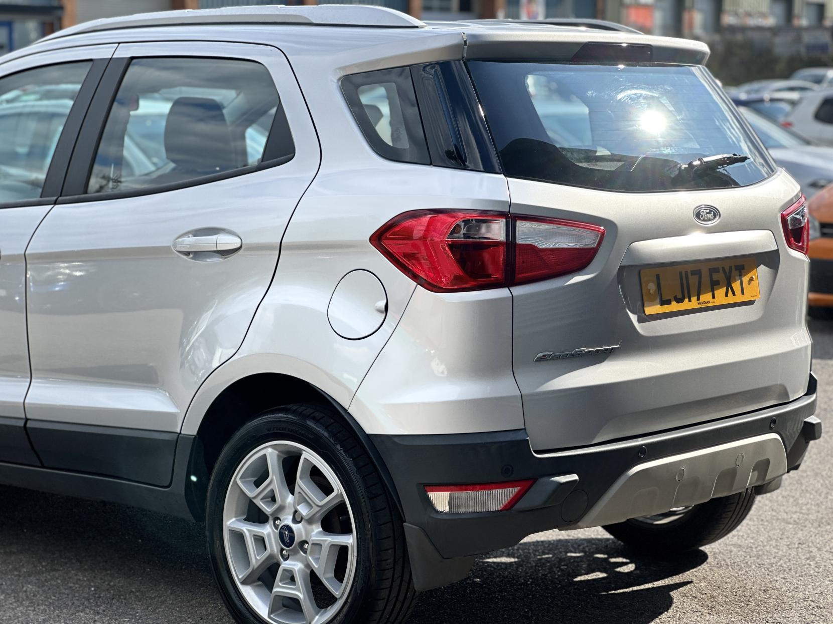 Ford EcoSport 1.5 Titanium SUV 5dr Petrol Powershift 2WD Euro 5 (112 ps)