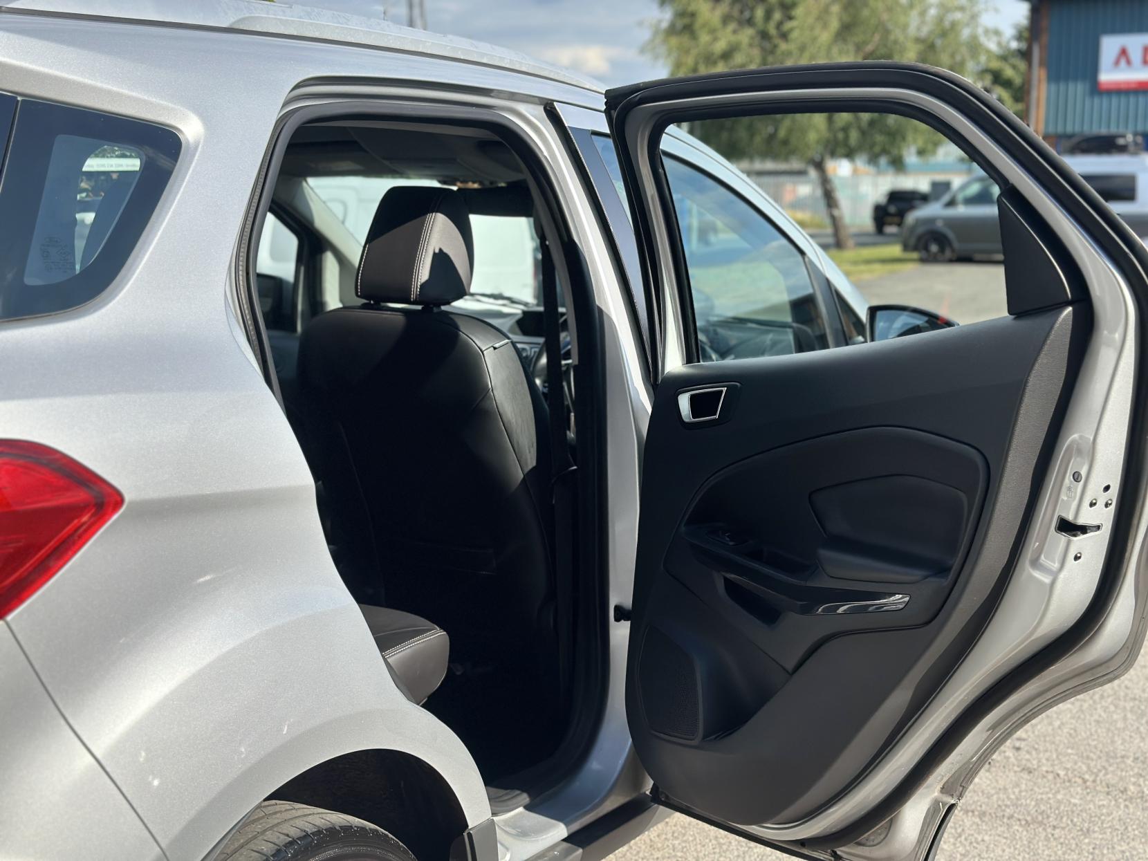 Ford EcoSport 1.5 Titanium SUV 5dr Petrol Powershift 2WD Euro 5 (112 ps)