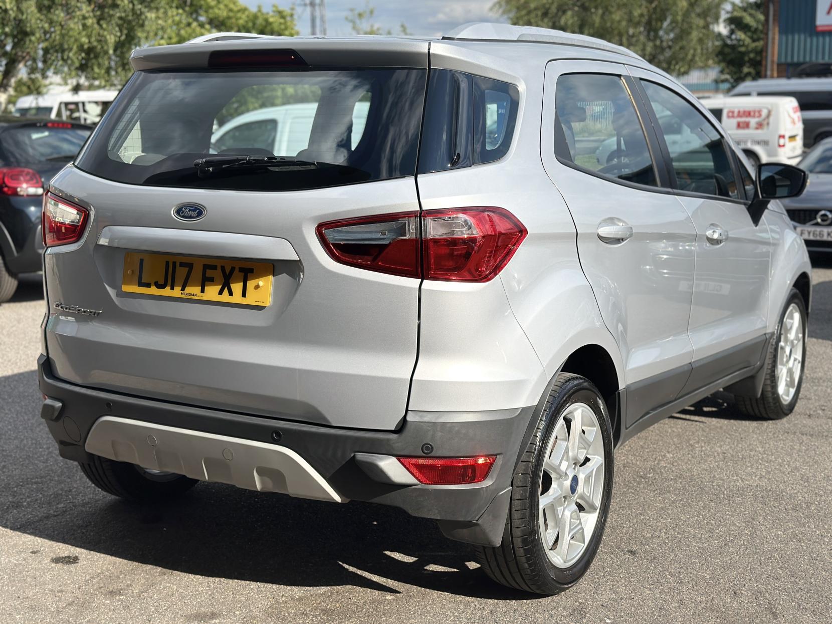 Ford EcoSport 1.5 Titanium SUV 5dr Petrol Powershift 2WD Euro 5 (112 ps)