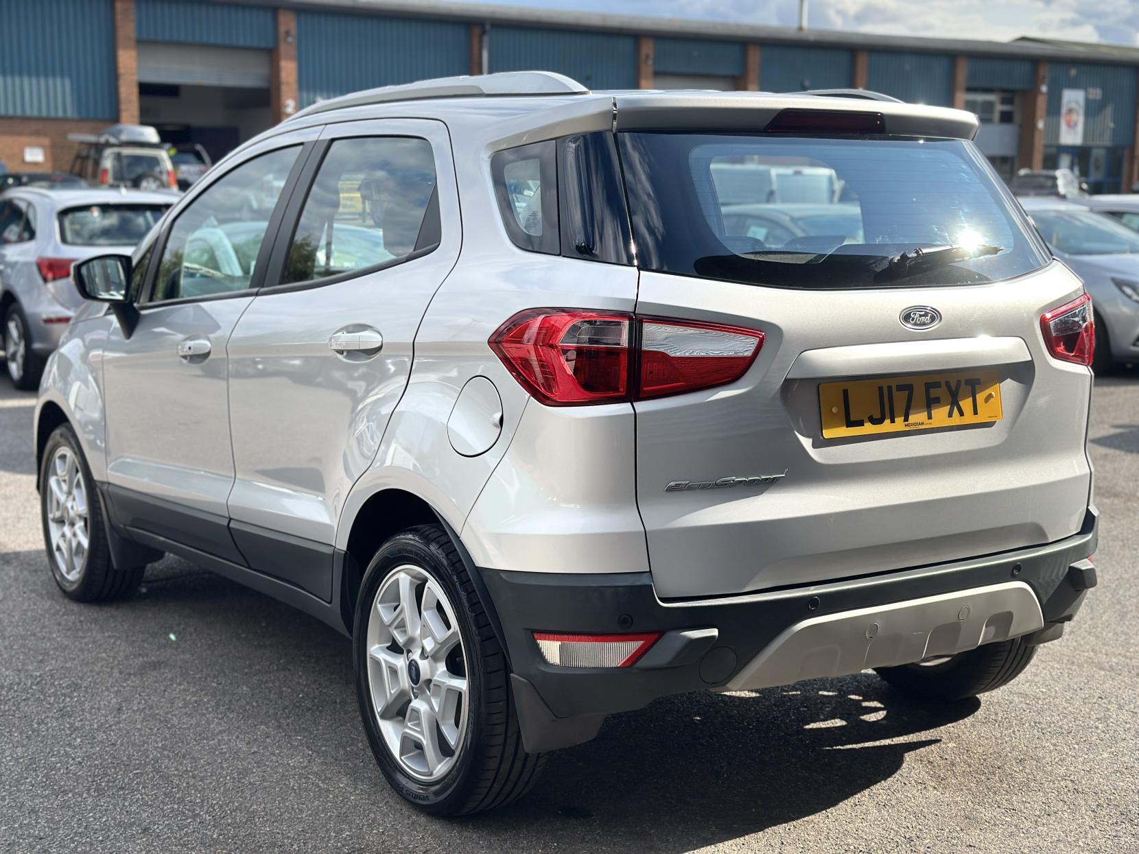 Ford EcoSport 1.5 Titanium SUV 5dr Petrol Powershift 2WD Euro 5 (112 ps)