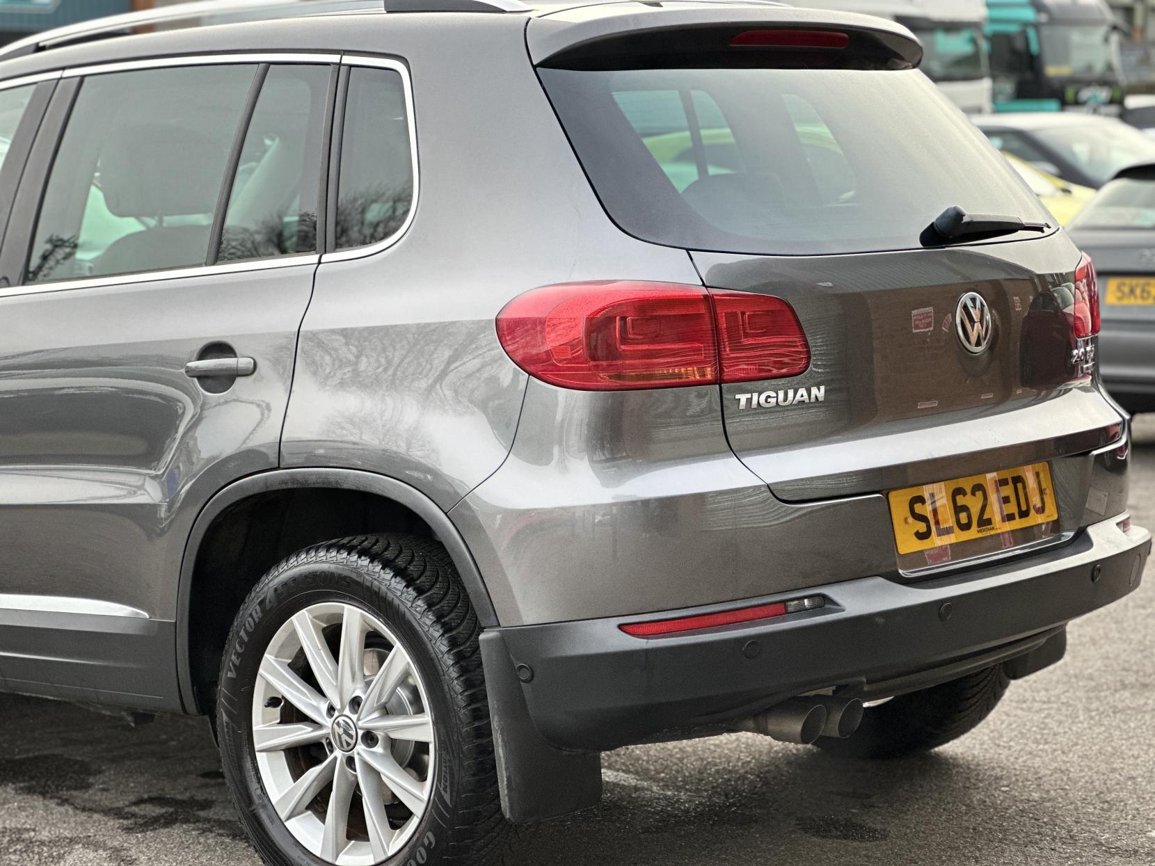 Volkswagen Tiguan 2.0 TDI BlueMotion Tech SE SUV 5dr Diesel DSG 4WD Euro 5 (s/s) (140 ps)