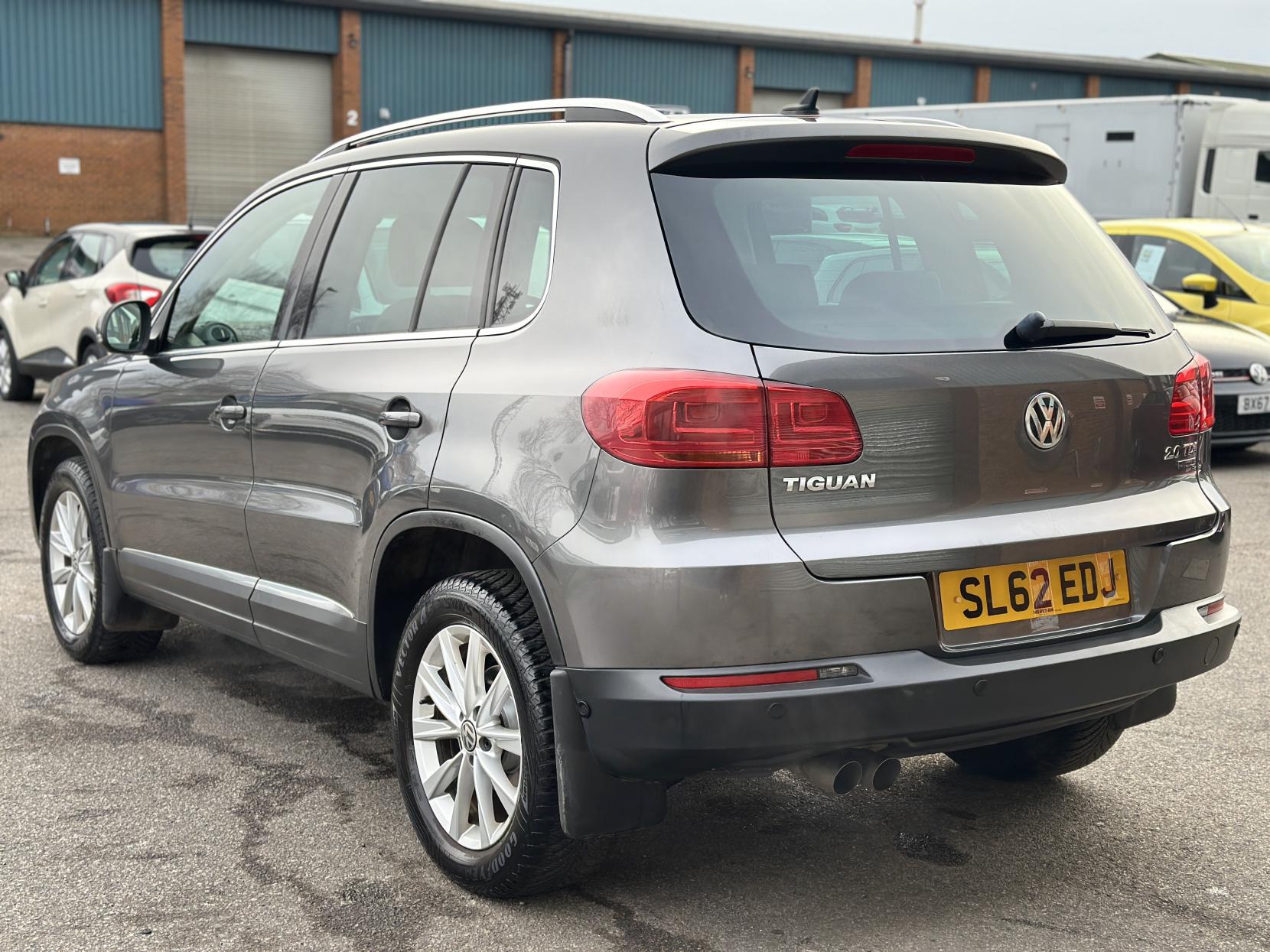 Volkswagen Tiguan 2.0 TDI BlueMotion Tech SE SUV 5dr Diesel DSG 4WD Euro 5 (s/s) (140 ps)