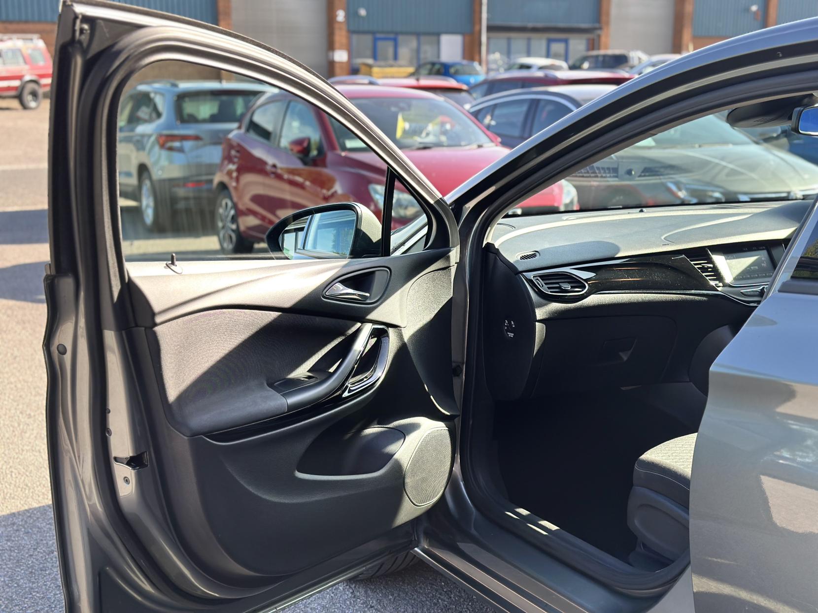 Vauxhall Astra 1.4i Turbo SRi Hatchback 5dr Petrol Auto Euro 6 (s/s) (150 ps)