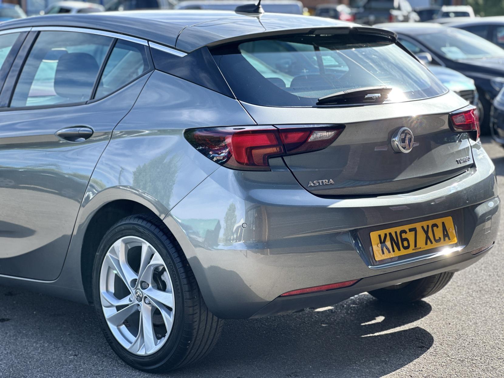 Vauxhall Astra 1.4i Turbo SRi Hatchback 5dr Petrol Auto Euro 6 (s/s) (150 ps)