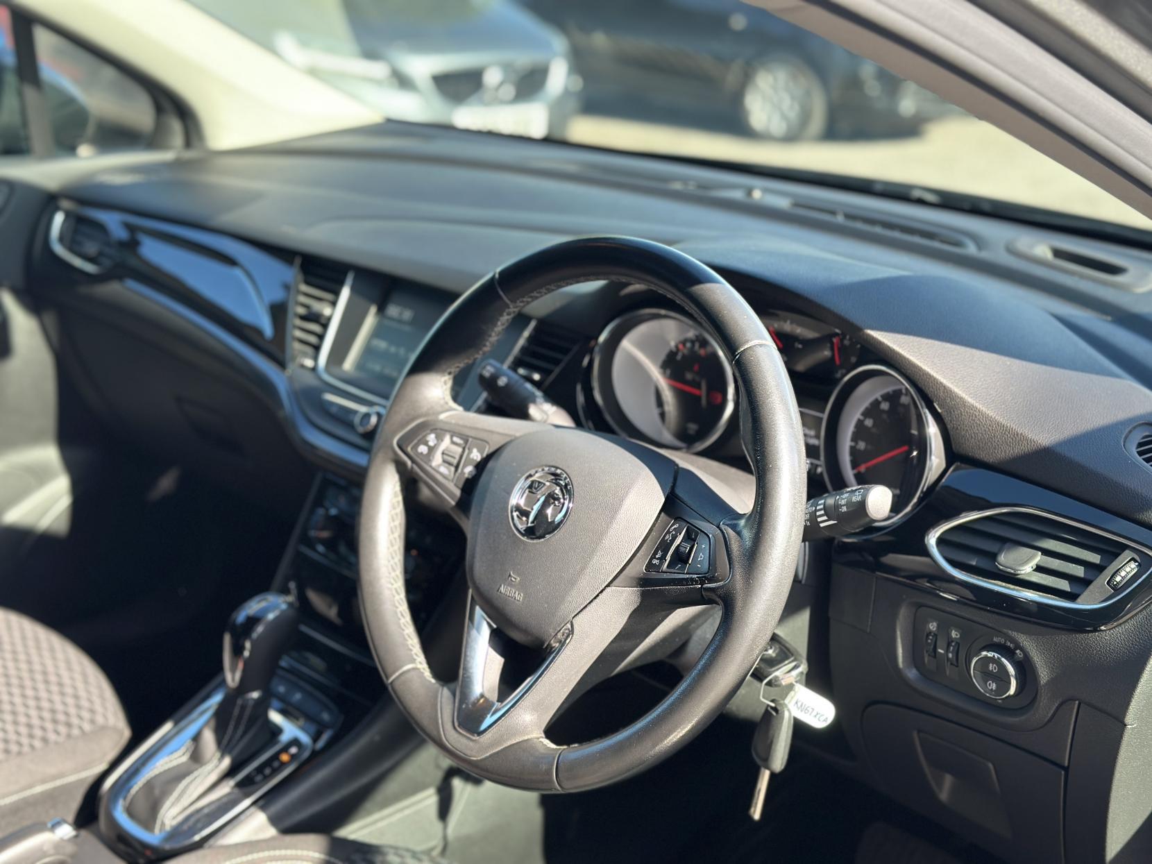 Vauxhall Astra 1.4i Turbo SRi Hatchback 5dr Petrol Auto Euro 6 (s/s) (150 ps)