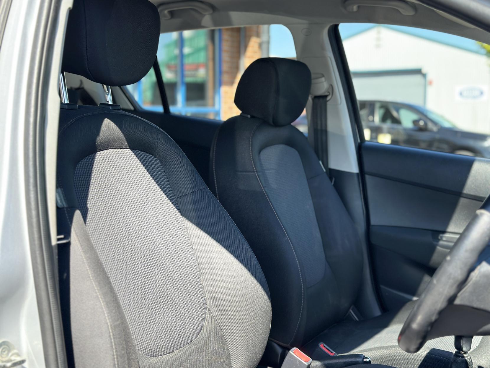 Hyundai i20 1.2 Active Hatchback 5dr Petrol Manual Euro 5 (85 bhp)