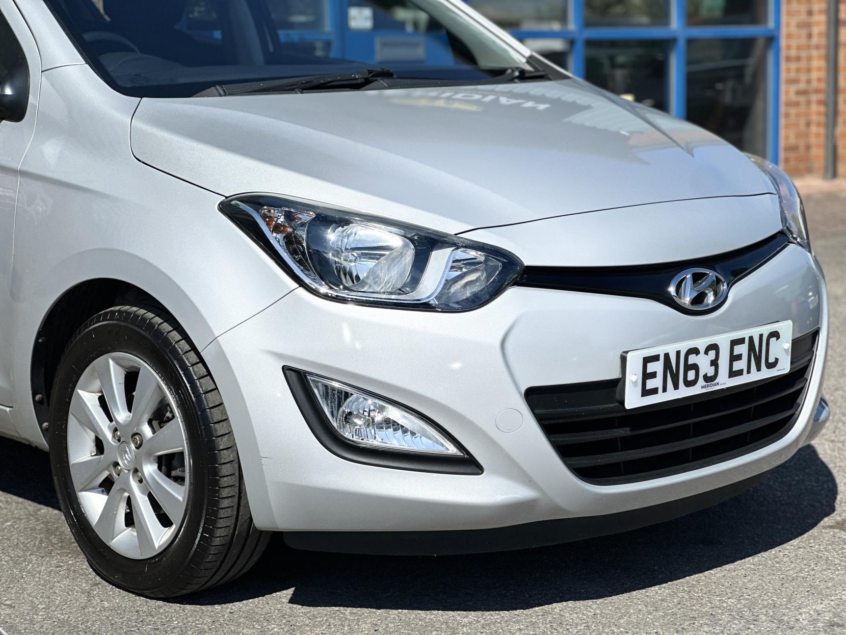 Hyundai i20 1.2 Active Hatchback 5dr Petrol Manual Euro 5 (85 bhp)