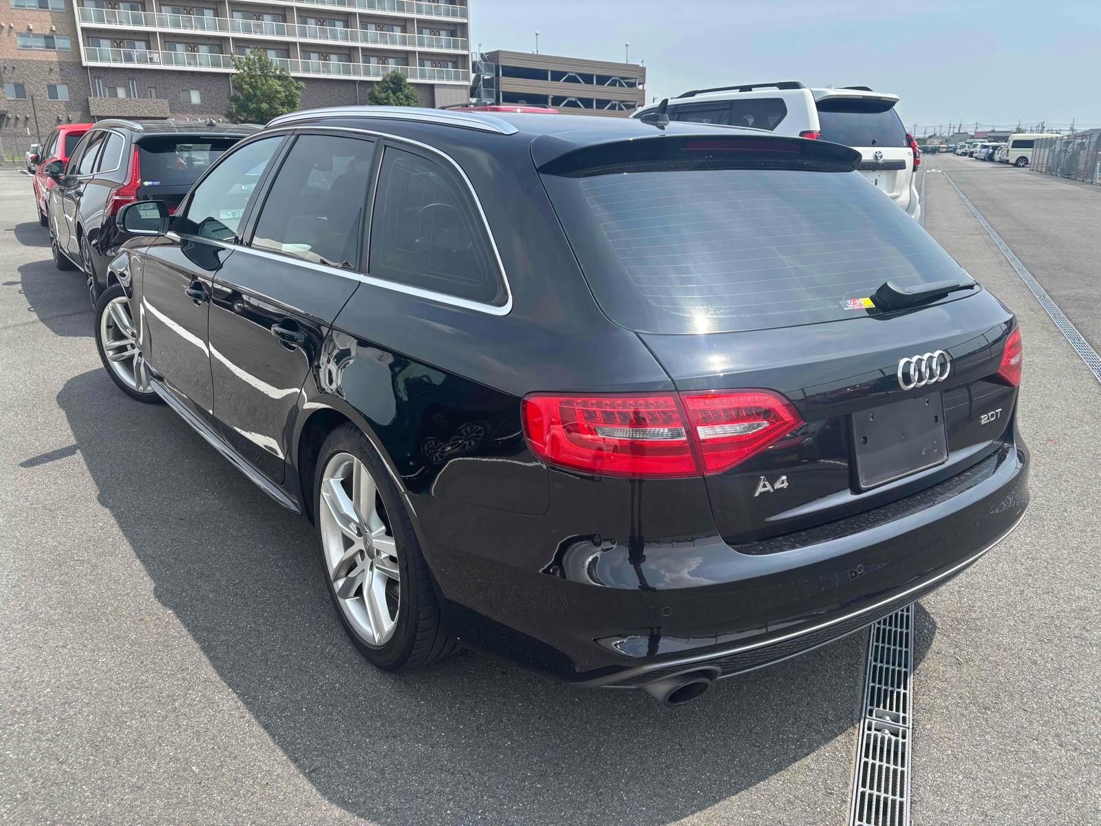 Audi A4 2.0 TFSI S line Saloon 4dr Petrol Multitronic Euro 5 (s/s) (211 ps)