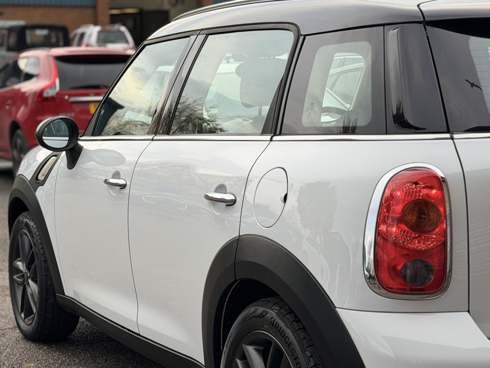MINI Countryman 2.0 Cooper D SUV 5dr Diesel Auto Euro 5 (112 ps)