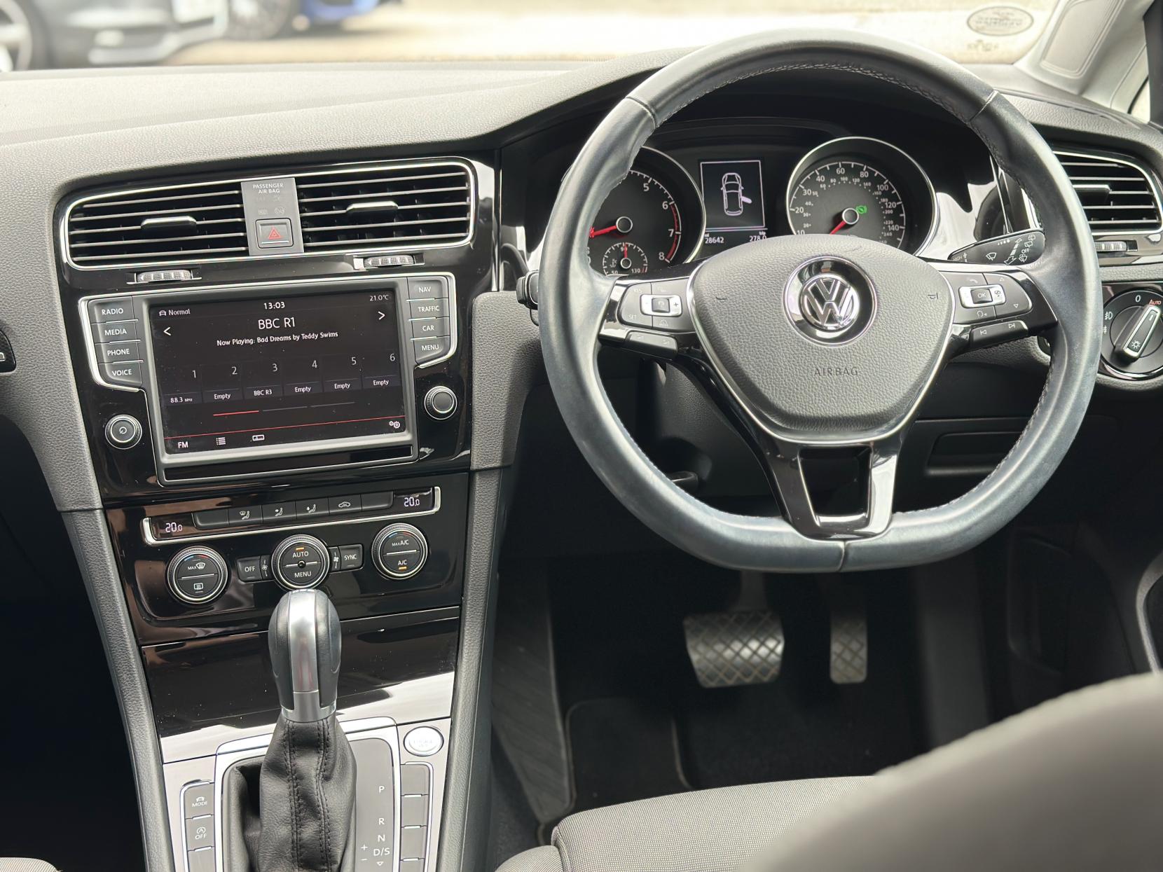 Volkswagen Golf 1.4 TSI BlueMotion Tech ACT GT Hatchback 5dr Petrol DSG Euro 6 (s/s) (140 ps)