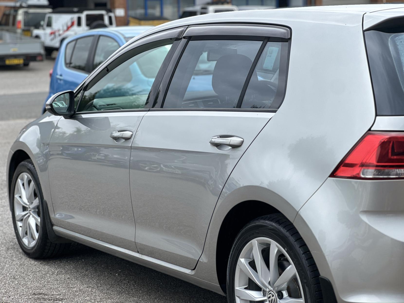 Volkswagen Golf 1.4 TSI BlueMotion Tech ACT GT Hatchback 5dr Petrol DSG Euro 6 (s/s) (140 ps)