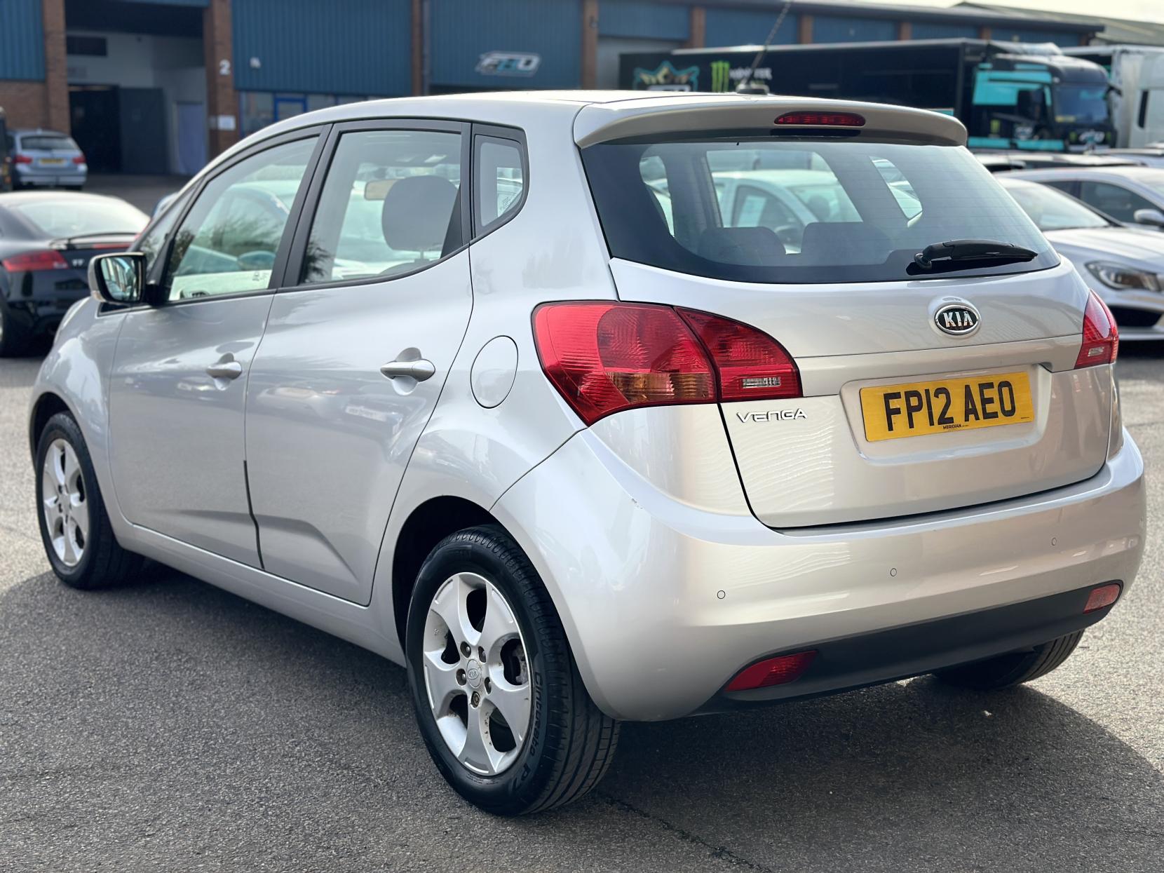 Kia Venga 1.6 2 MPV 5dr Petrol Auto Euro 5 (123 bhp)