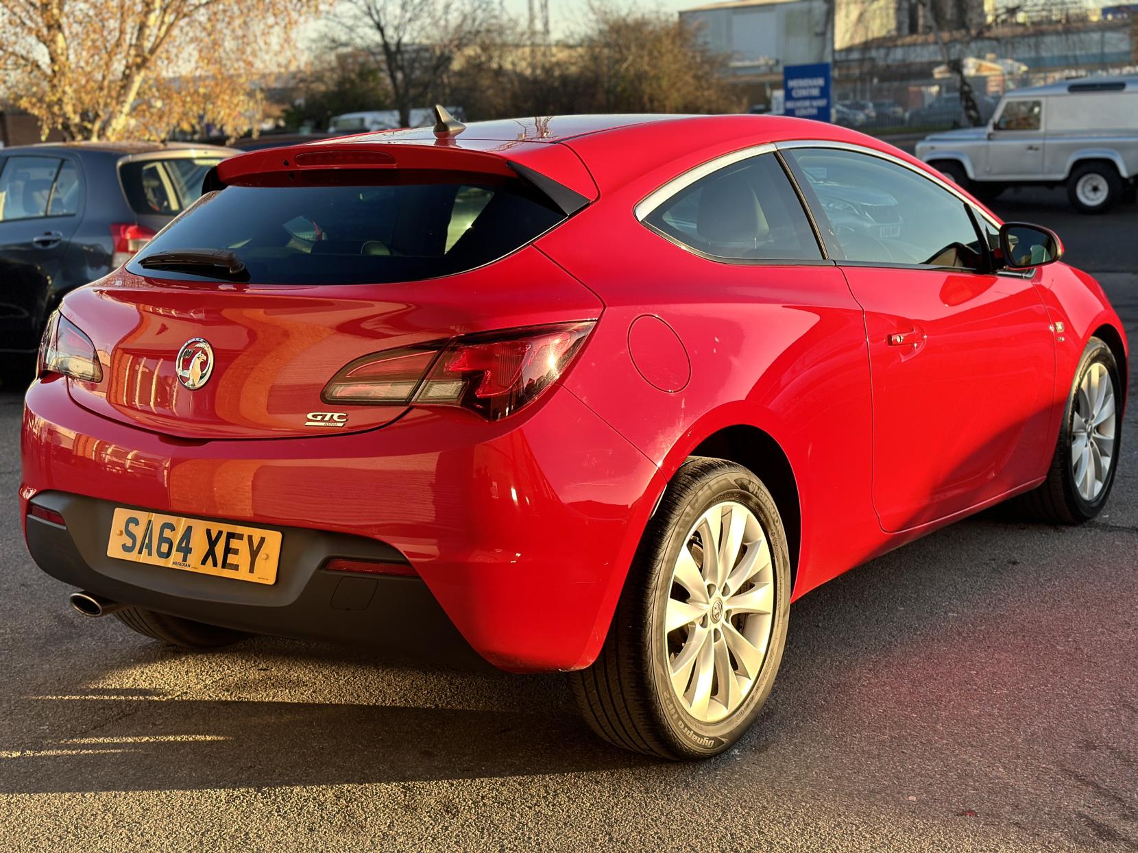 Vauxhall Astra GTC 2.0 CDTi SRi Coupe 3dr Diesel Manual Euro 5 (s/s) (165 ps)