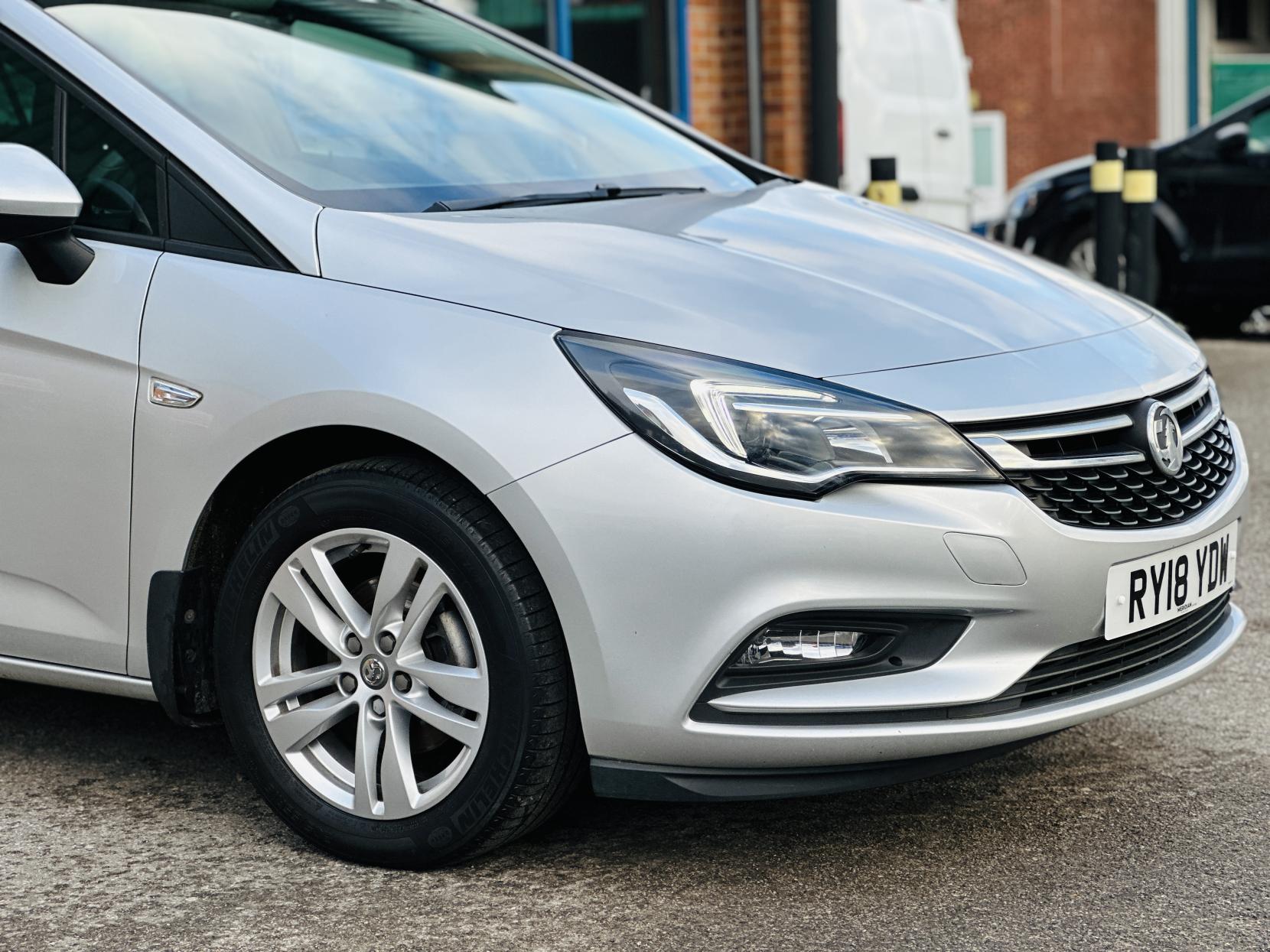 Vauxhall Astra 1.6 CDTi ecoFLEX Design Sports Tourer 5dr Diesel Manual Euro 6 (s/s) (110 ps)