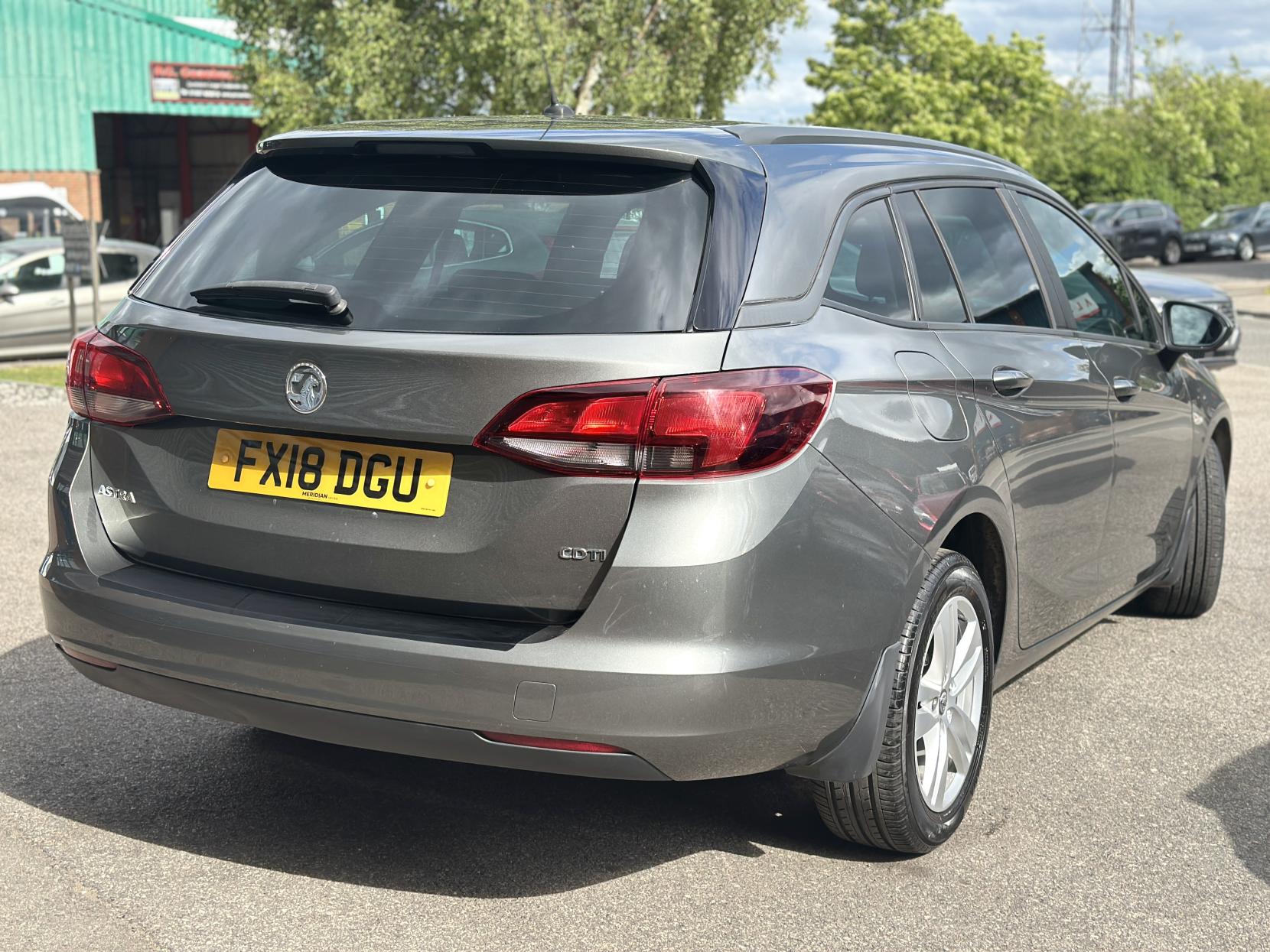 Vauxhall Astra 1.6 CDTi ecoFLEX Design Sports Tourer 5dr Diesel Manual Euro 6 (s/s) (110 ps)