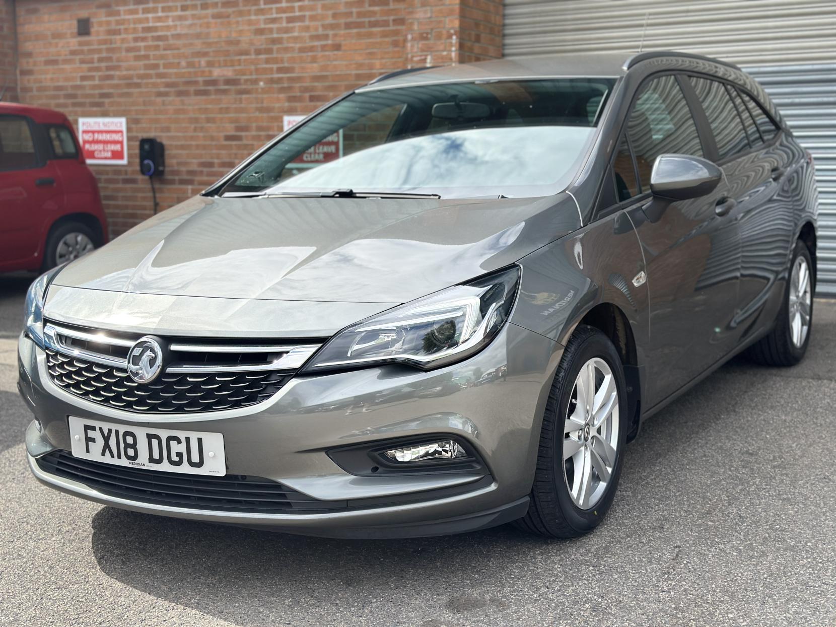Vauxhall Astra 1.6 CDTi ecoFLEX Design Sports Tourer 5dr Diesel Manual Euro 6 (s/s) (110 ps)