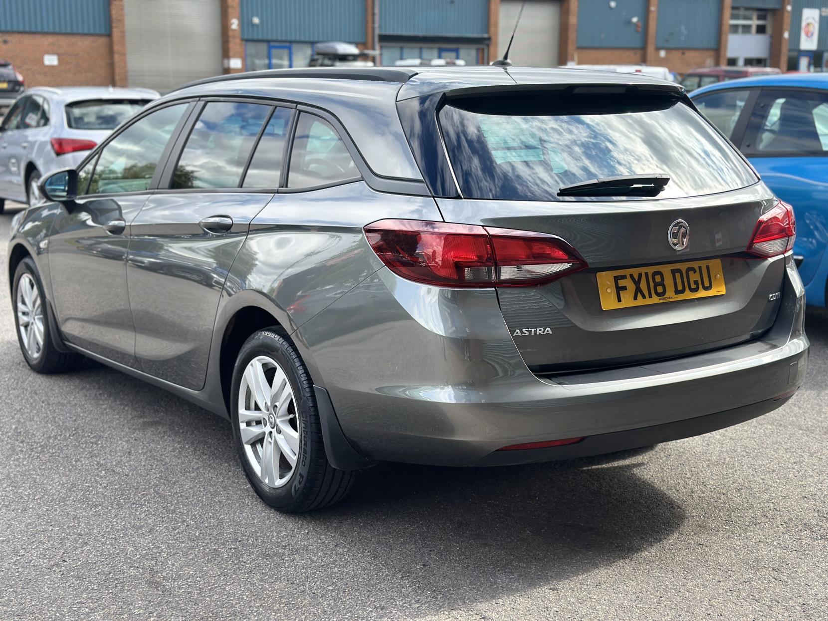 Vauxhall Astra 1.6 CDTi ecoFLEX Design Sports Tourer 5dr Diesel Manual Euro 6 (s/s) (110 ps)