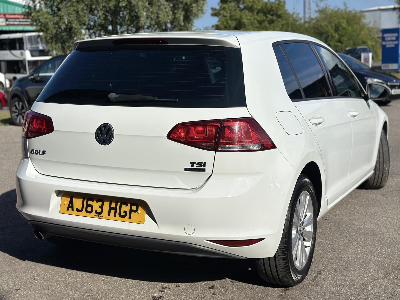 Volkswagen Golf 1.2 TSI BlueMotion Tech S Hatchback 5dr Petrol DSG Euro 5 (s/s) (105 ps)