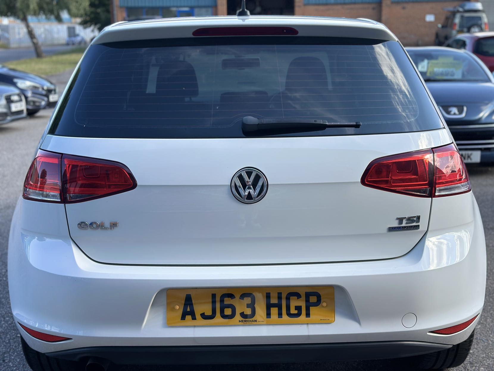 Volkswagen Golf 1.2 TSI BlueMotion Tech S Hatchback 5dr Petrol DSG Euro 5 (s/s) (105 ps)