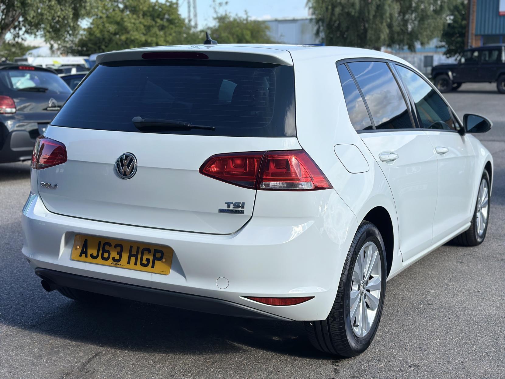 Volkswagen Golf 1.2 TSI BlueMotion Tech S Hatchback 5dr Petrol DSG Euro 5 (s/s) (105 ps)