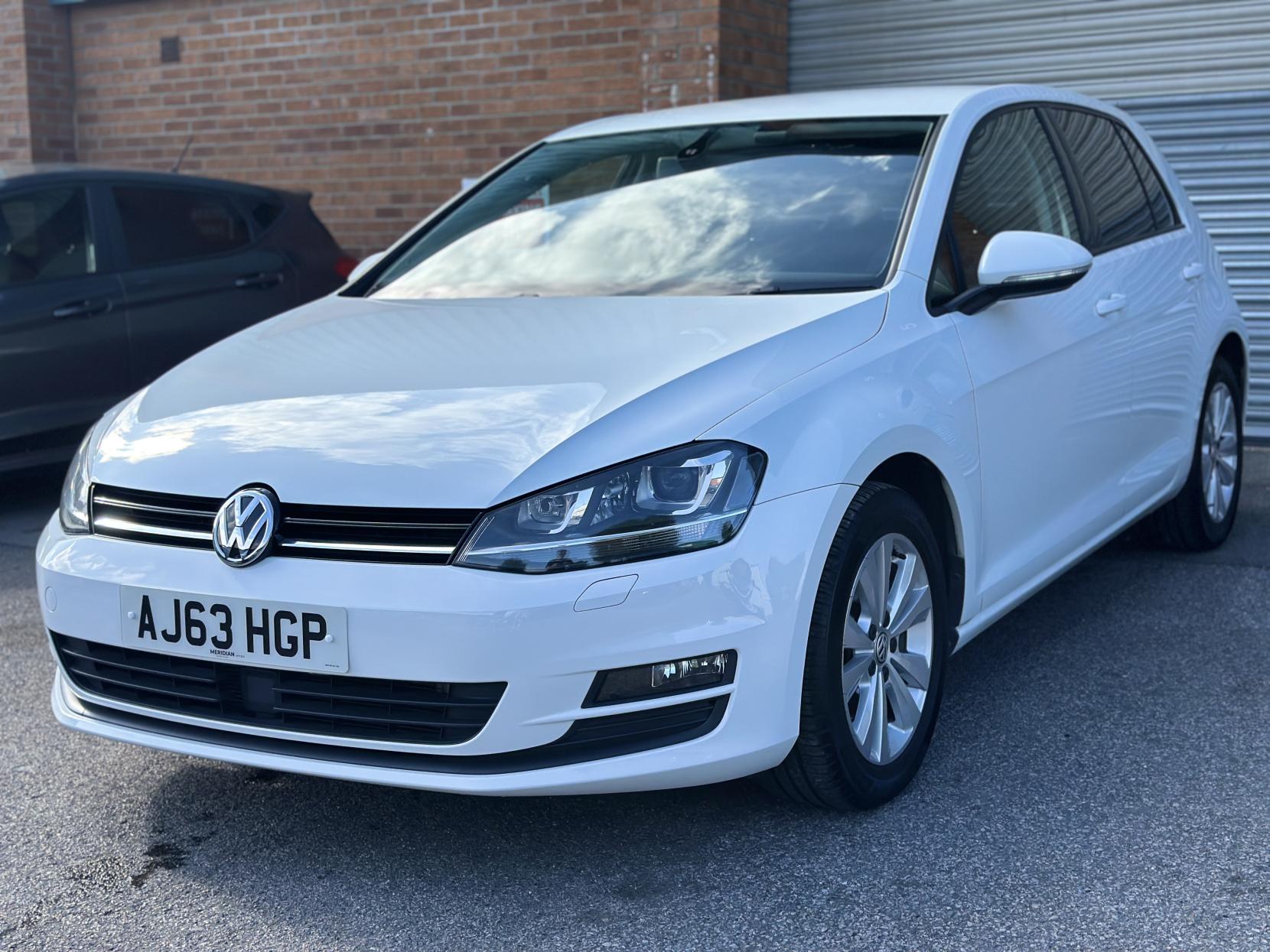 Volkswagen Golf 1.2 TSI BlueMotion Tech S Hatchback 5dr Petrol DSG Euro 5 (s/s) (105 ps)