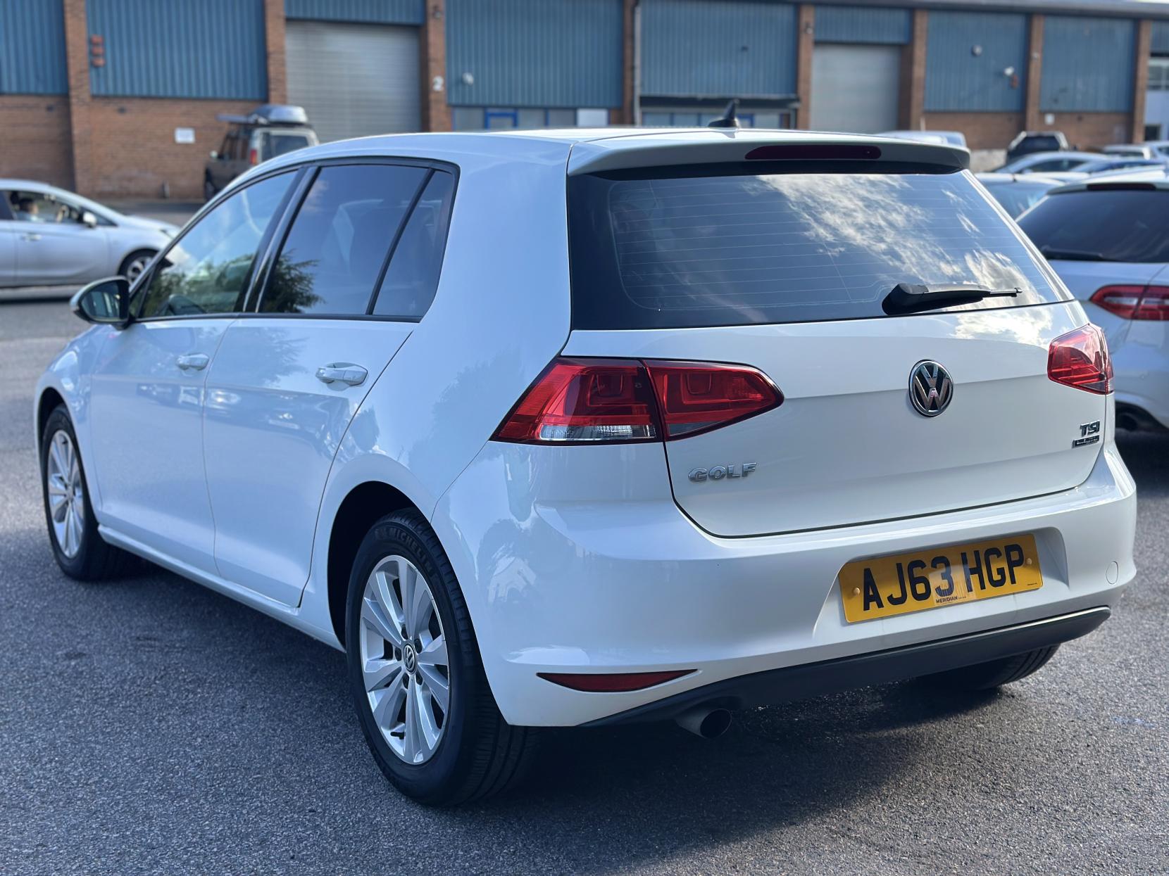 Volkswagen Golf 1.2 TSI BlueMotion Tech S Hatchback 5dr Petrol DSG Euro 5 (s/s) (105 ps)