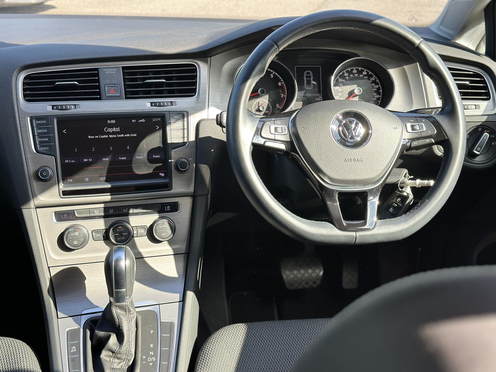 Volkswagen Golf 1.2 TSI BlueMotion Tech S Hatchback 5dr Petrol DSG Euro 5 (s/s) (105 ps)