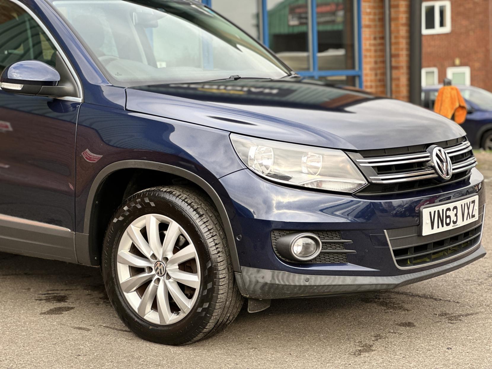 Volkswagen Tiguan 2.0 TDI BlueMotion Tech Match SUV 5dr Diesel DSG 4WD Euro 5 (s/s) (140 ps)