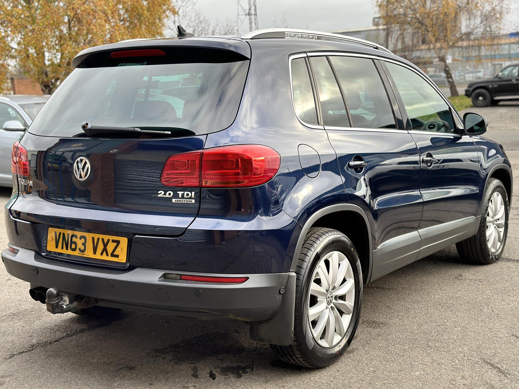 Volkswagen Tiguan 2.0 TDI BlueMotion Tech Match SUV 5dr Diesel DSG 4WD Euro 5 (s/s) (140 ps)