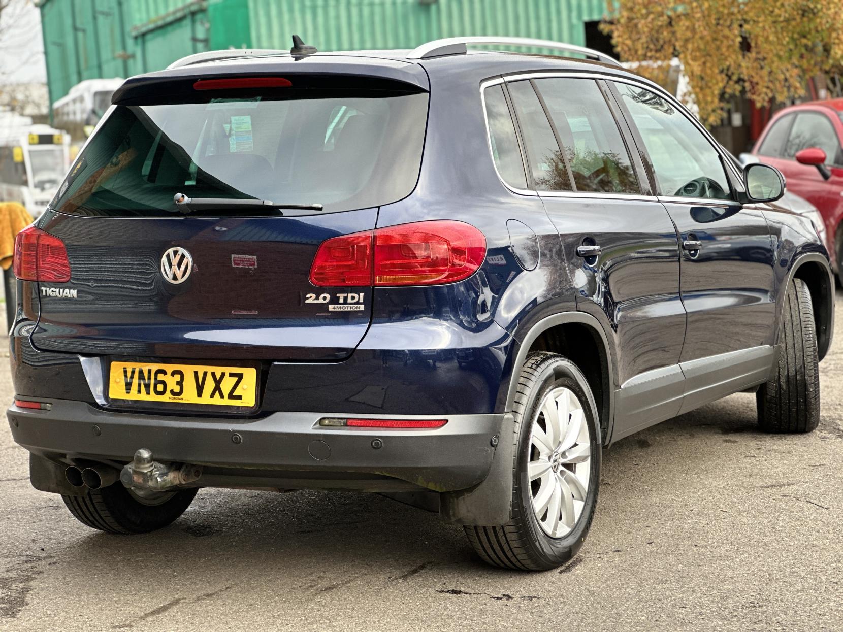 Volkswagen Tiguan 2.0 TDI BlueMotion Tech Match SUV 5dr Diesel DSG 4WD Euro 5 (s/s) (140 ps)