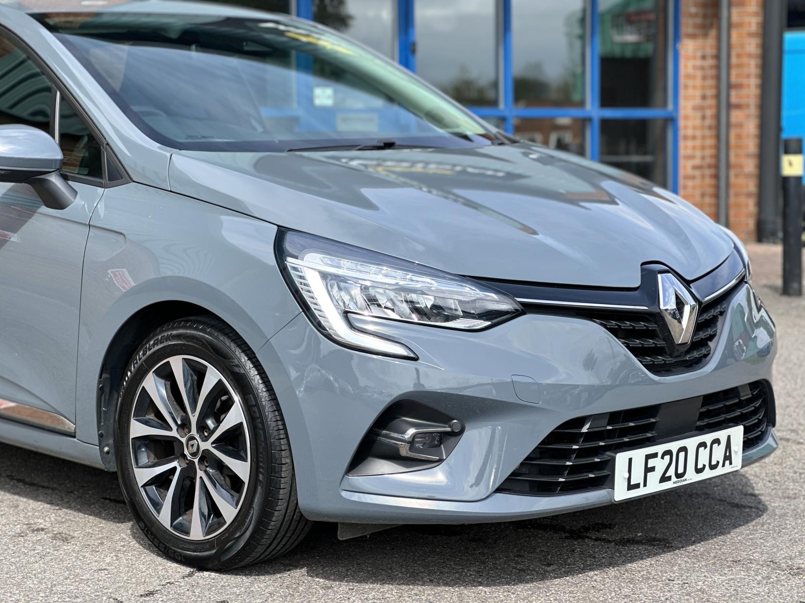 Renault Clio 1.0 TCe Iconic Hatchback 5dr Petrol Manual Euro 6 (s/s) (100 ps)