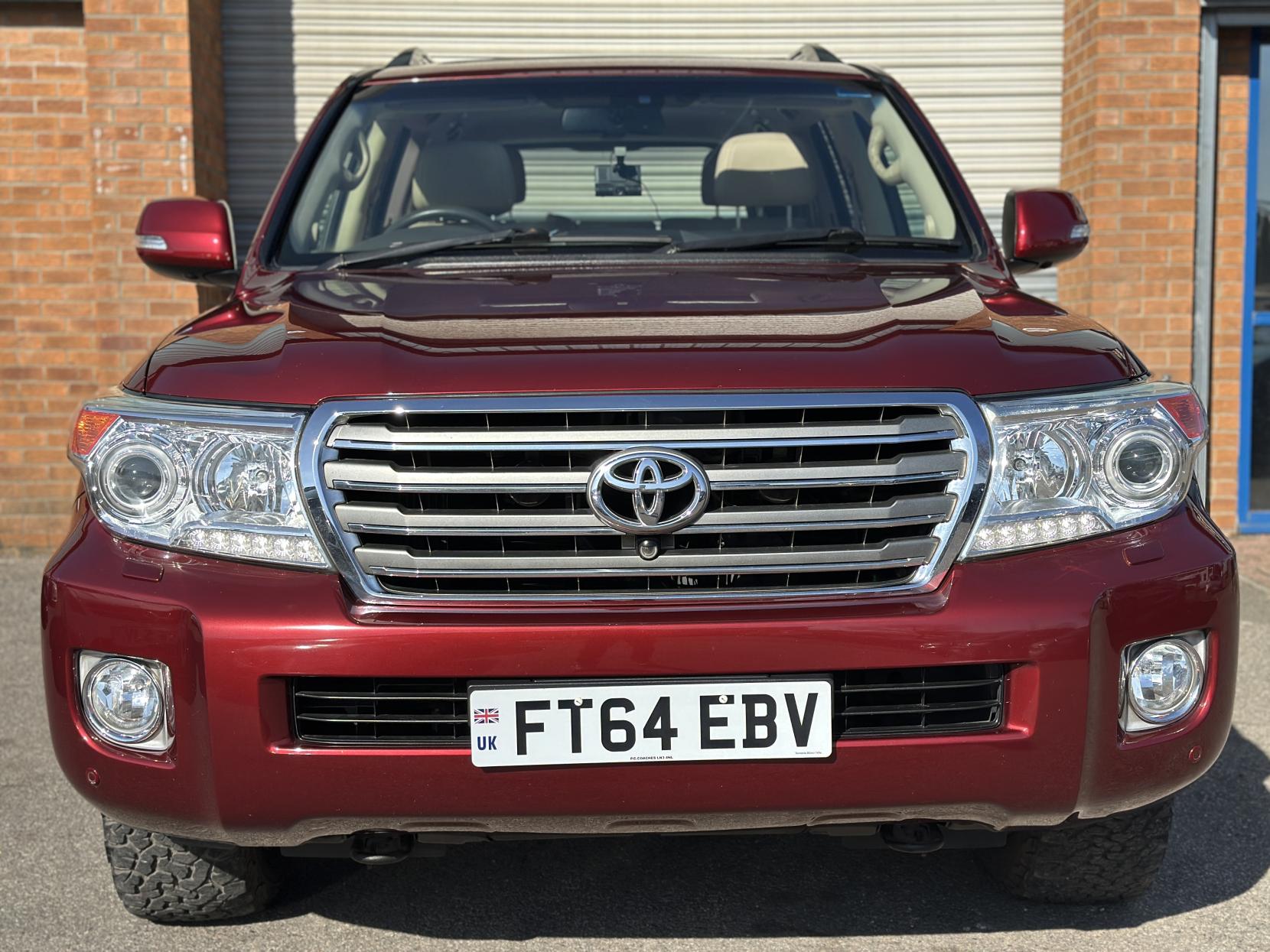 Toyota Land Cruiser 4.5 D-4D V8 SUV 5dr Diesel Auto 4WD Euro 5 (268 ps)