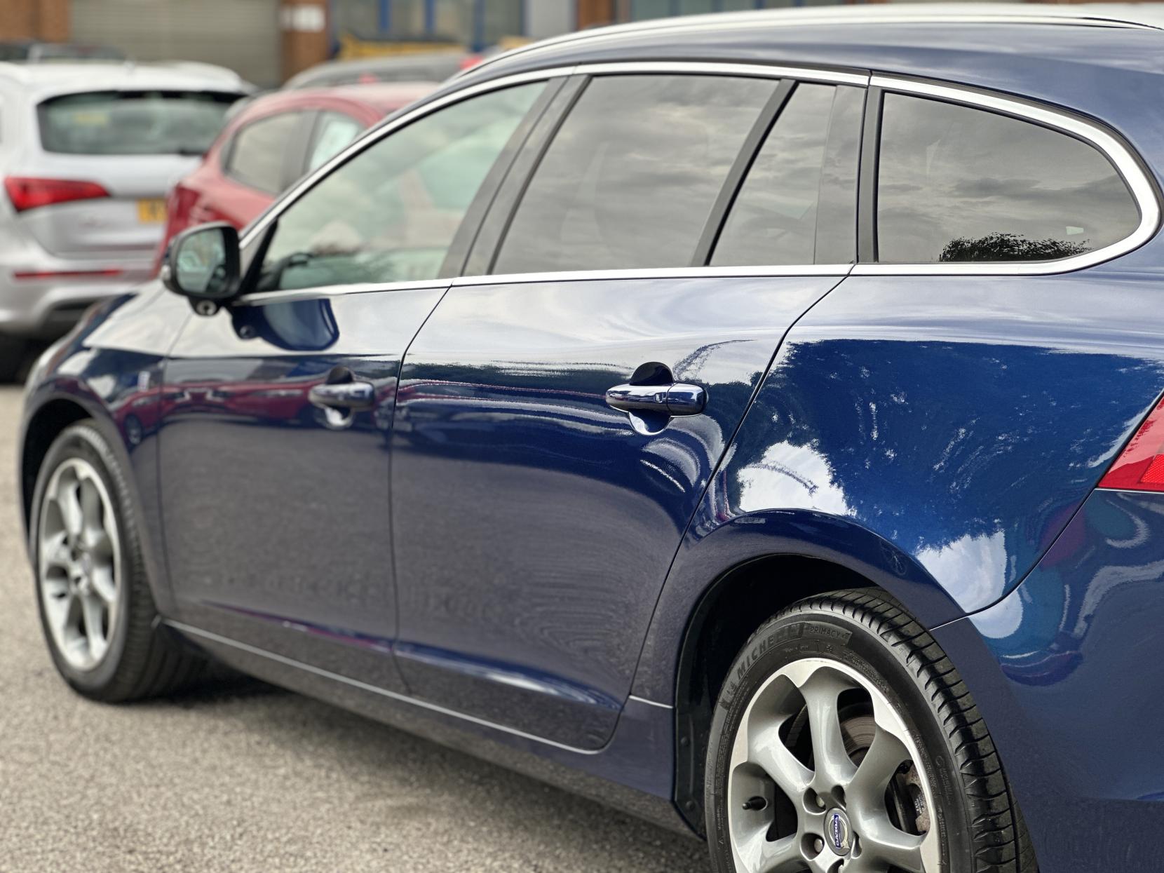 Volvo V60 1.6 Ocean Race Nav Estate (2010 - 2013)