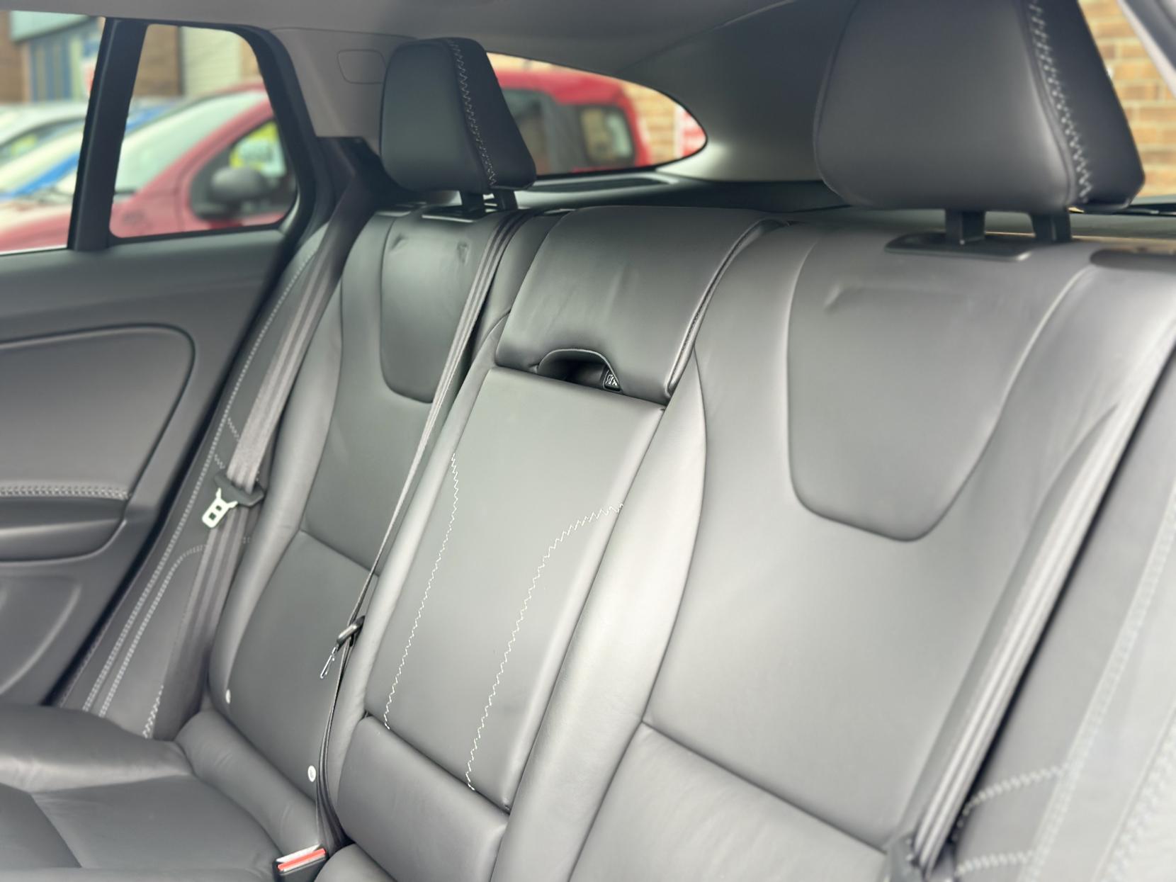 Volvo V60 1.6 Ocean Race Nav Estate (2010 - 2013)