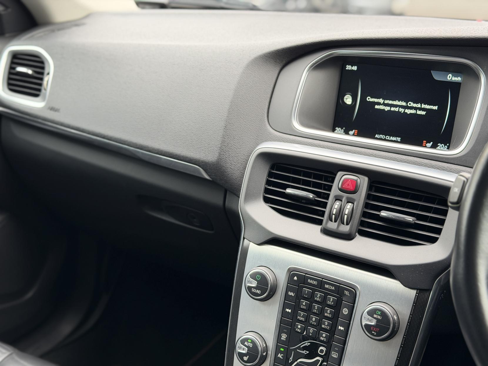 Volvo V40 1.6 T4 SE LUX NAV OCEAN RACE EDITON