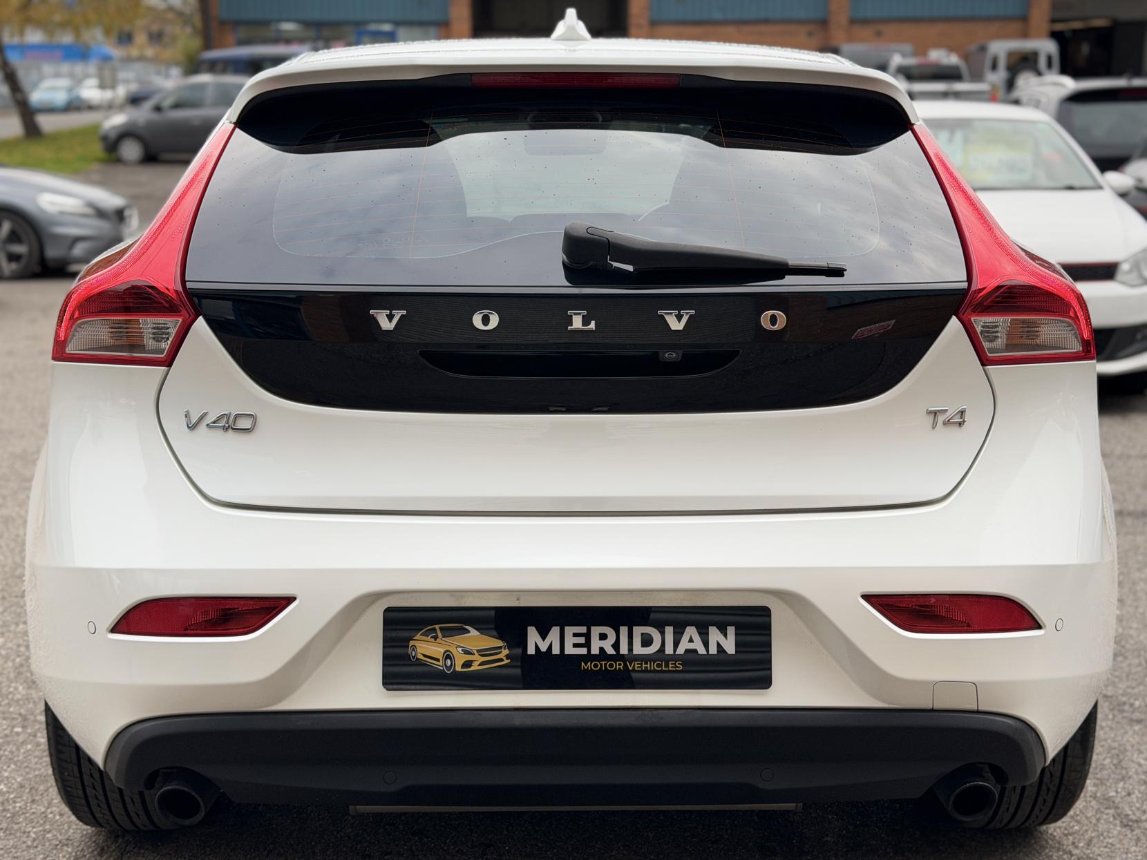 Volvo V40 1.6 T4 SE LUX NAV OCEAN RACE EDITON