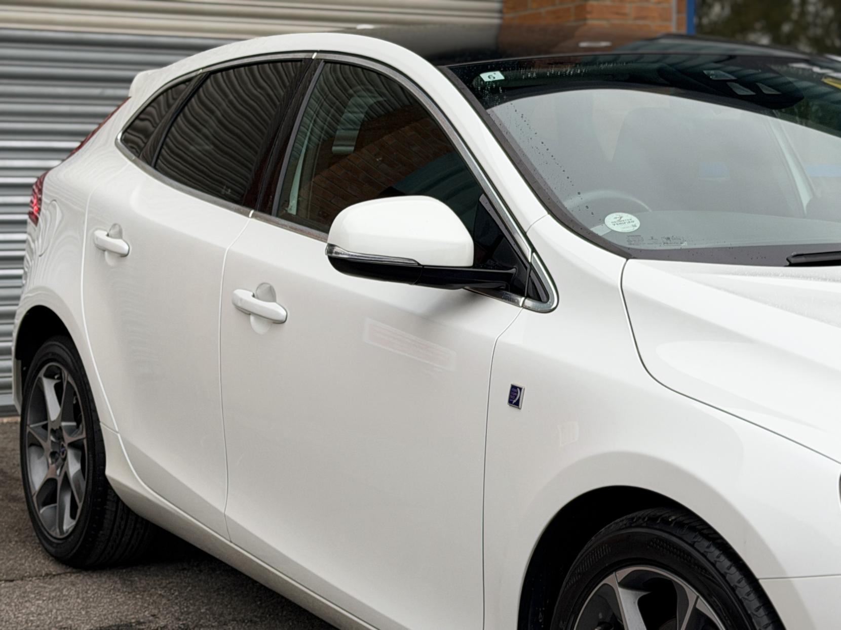 Volvo V40 1.6 T4 SE LUX NAV OCEAN RACE EDITON