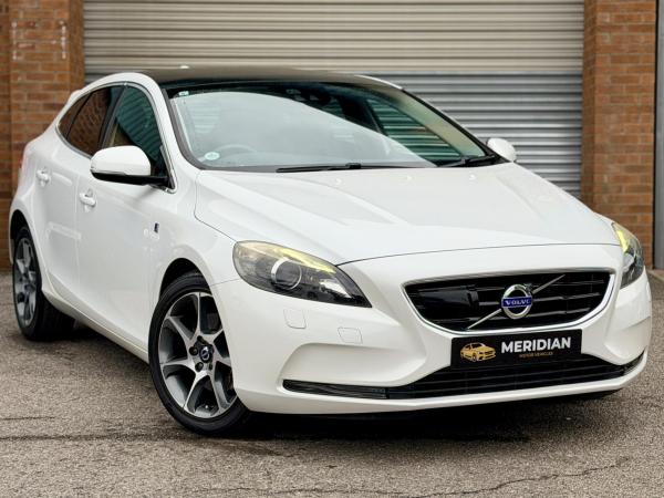 Volvo V40 1.6 T4 SE LUX NAV OCEAN RACE EDITON 