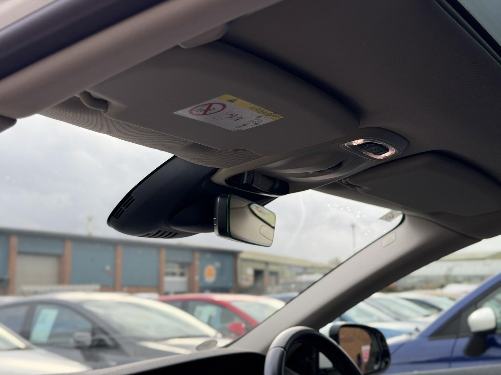 Volvo V40 1.6 T4 SE LUX NAV OCEAN RACE EDITON