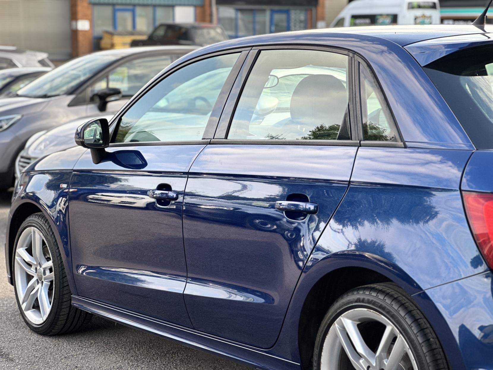 Audi A1 1.6 TDI S line Sportback 5dr Diesel Manual Euro 5 (s/s) (105 ps)
