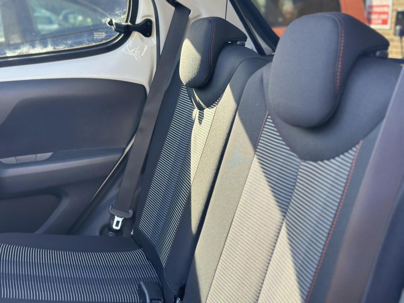 Peugeot 108 1.2 PureTech Roland Garros Top! 5dr Petrol Manual Euro 6 (82 ps)