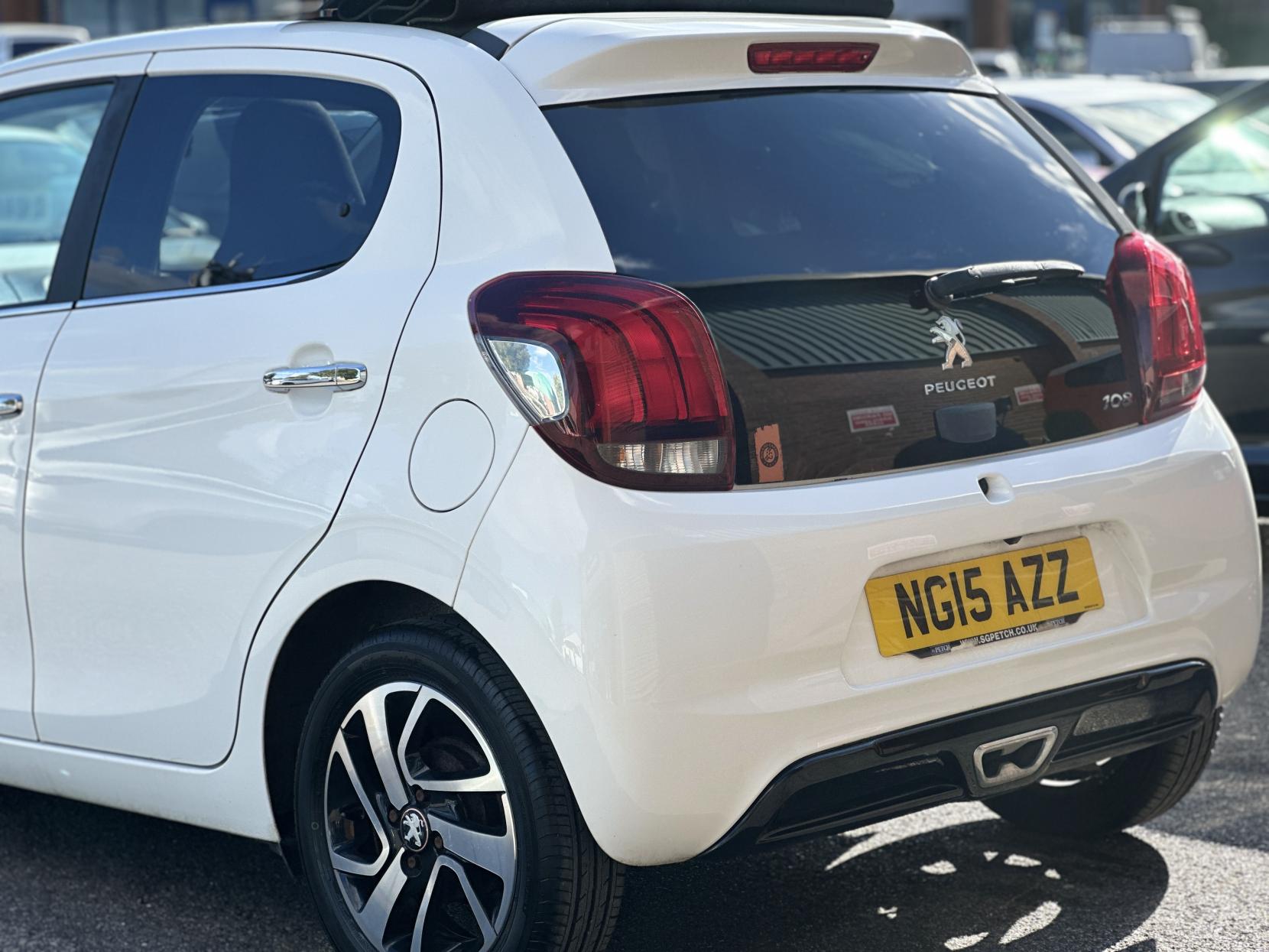 Peugeot 108 1.2 PureTech Roland Garros Top! 5dr Petrol Manual Euro 6 (82 ps)