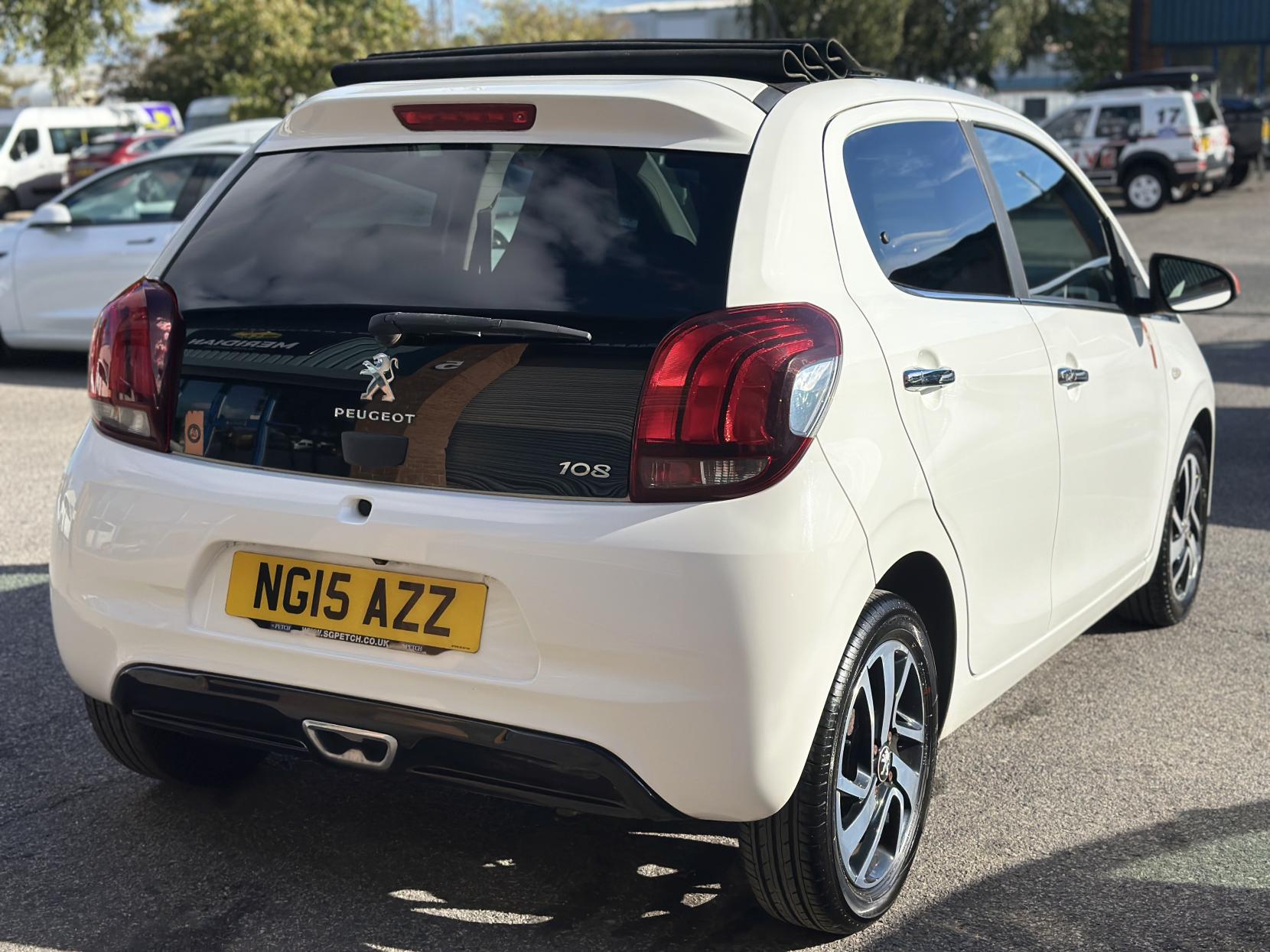 Peugeot 108 1.2 PureTech Roland Garros Top! 5dr Petrol Manual Euro 6 (82 ps)