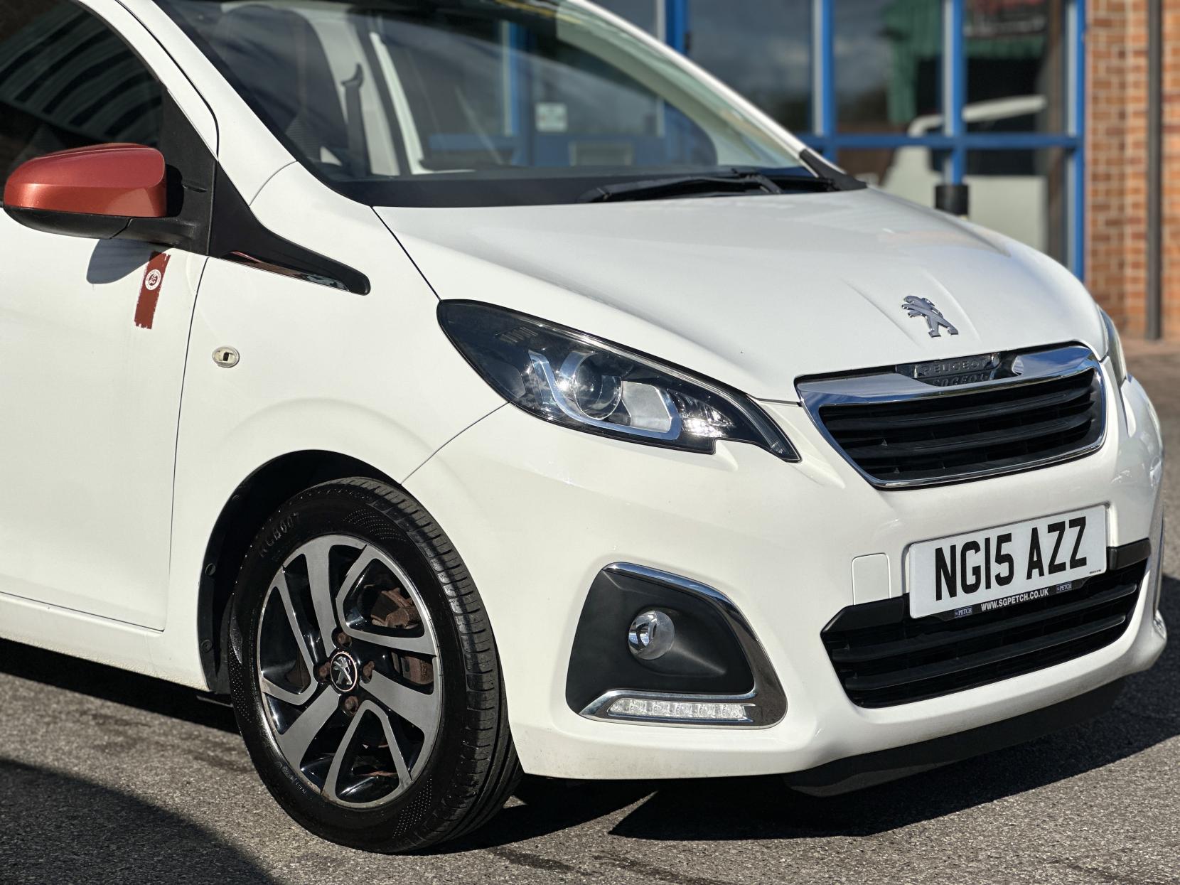 Peugeot 108 1.2 PureTech Roland Garros Top! 5dr Petrol Manual Euro 6 (82 ps)