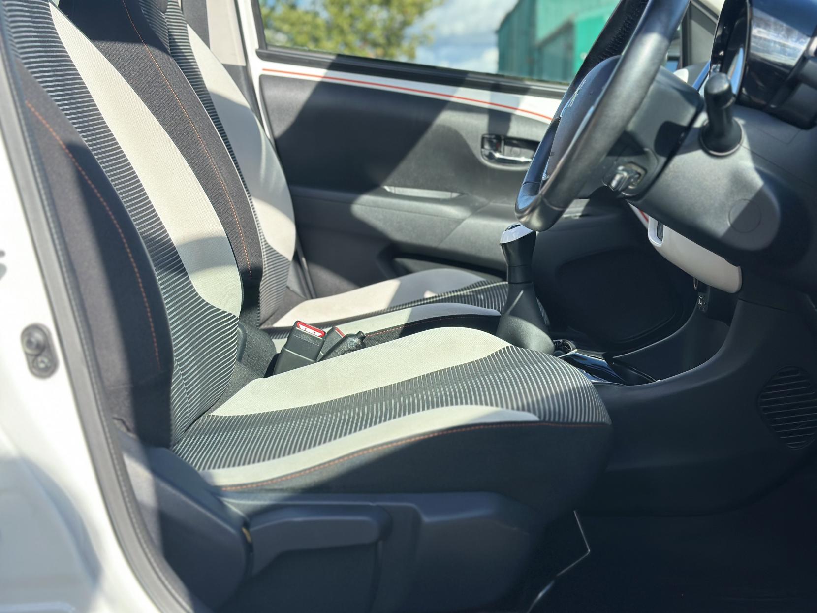 Peugeot 108 1.2 PureTech Roland Garros Top! 5dr Petrol Manual Euro 6 (82 ps)