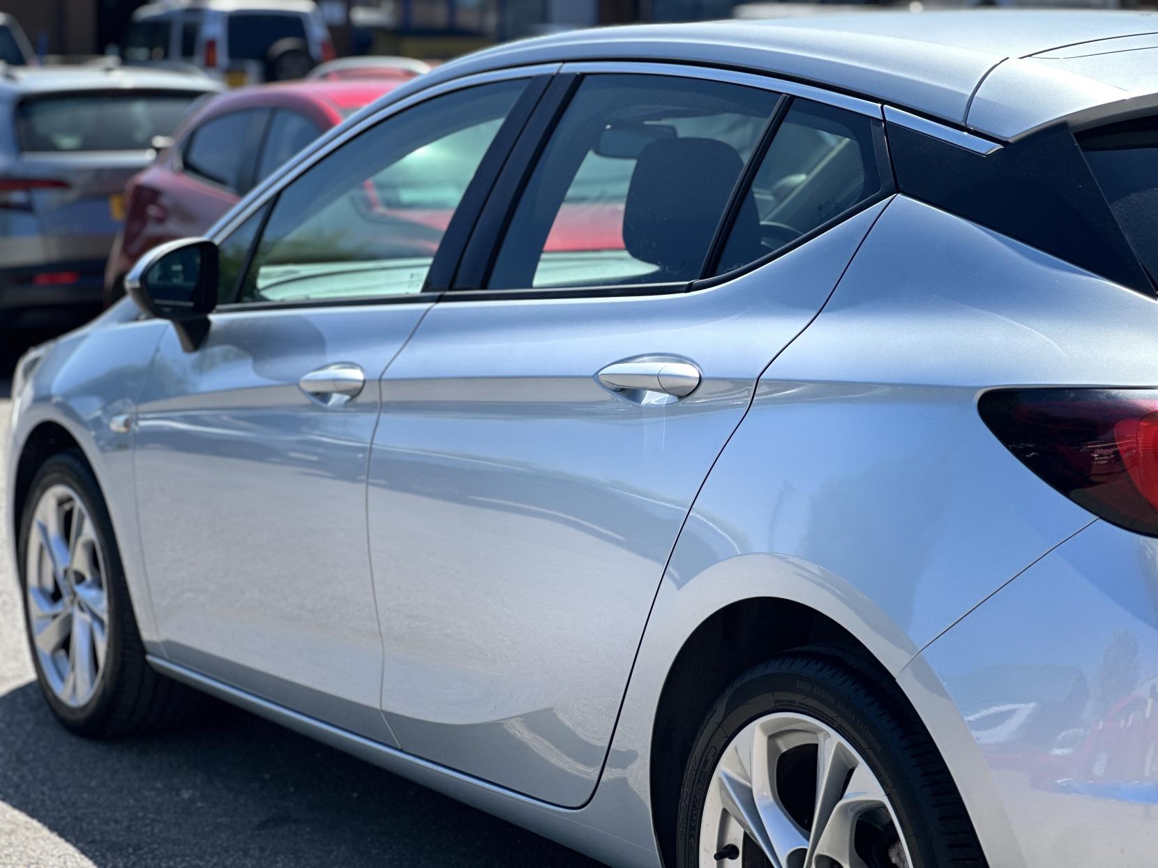 Vauxhall Astra 1.4i SRi Hatchback 5dr Petrol Manual Euro 6 (100 ps)