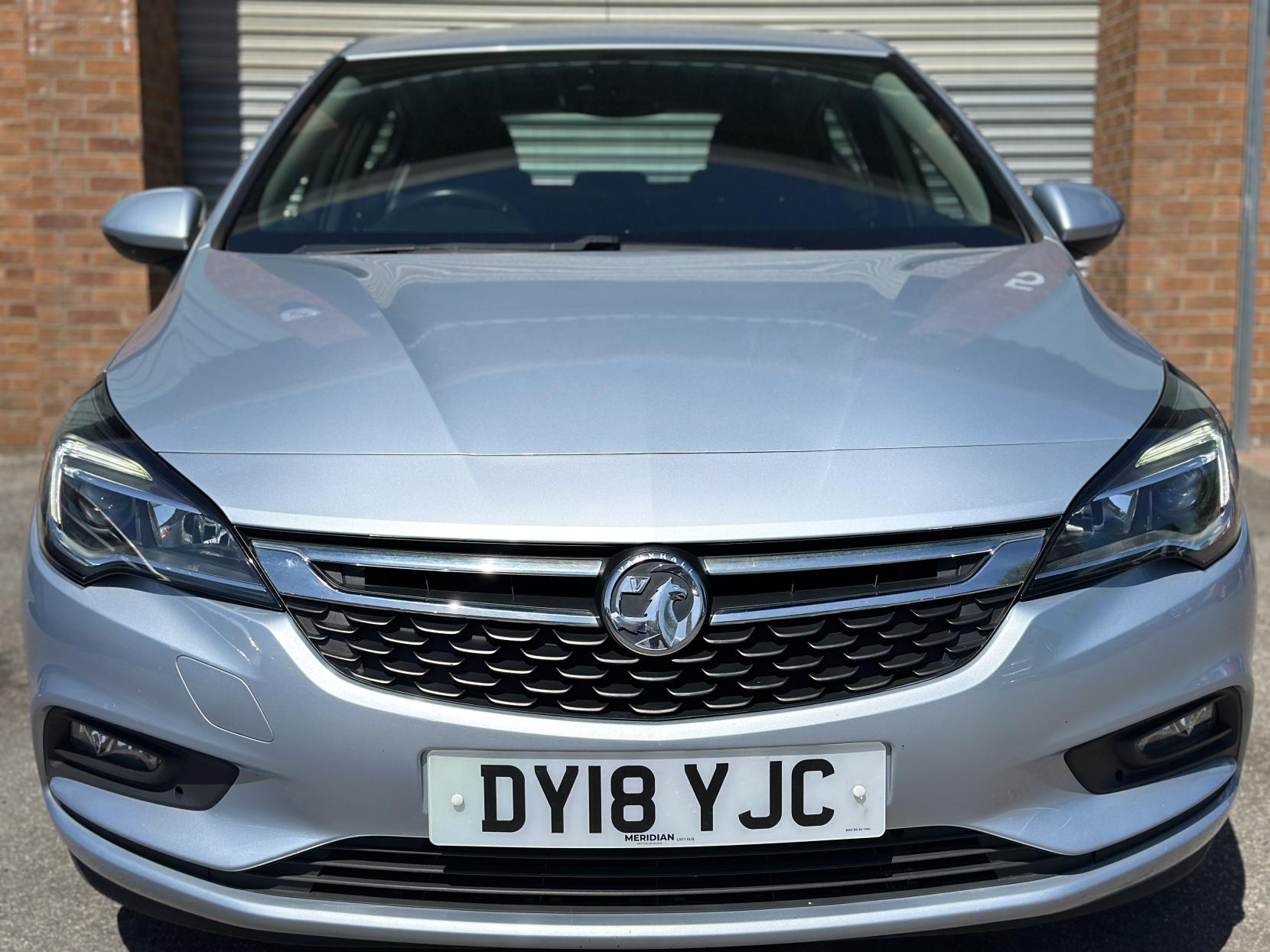 Vauxhall Astra 1.4i SRi Hatchback 5dr Petrol Manual Euro 6 (100 ps)