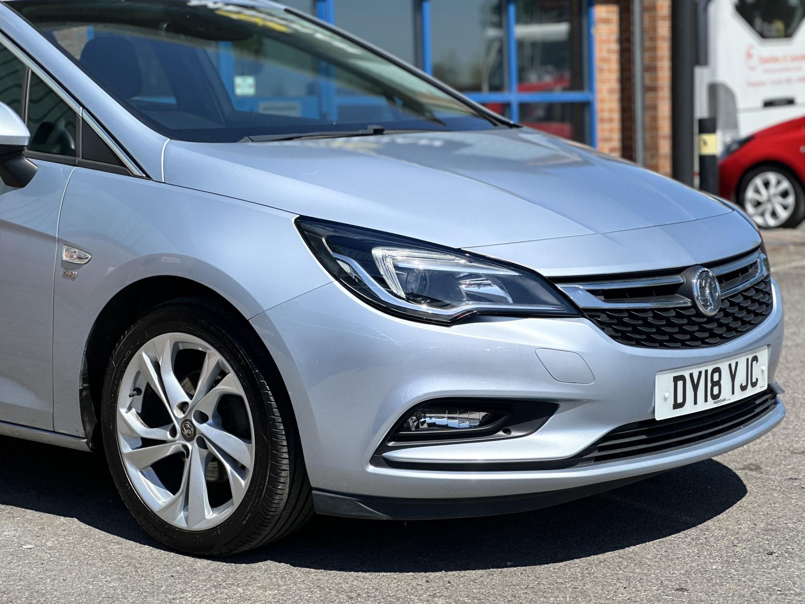Vauxhall Astra 1.4i SRi Hatchback 5dr Petrol Manual Euro 6 (100 ps)